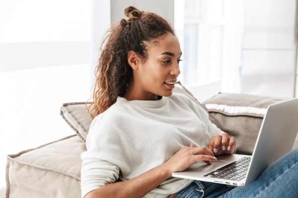 woman writing email